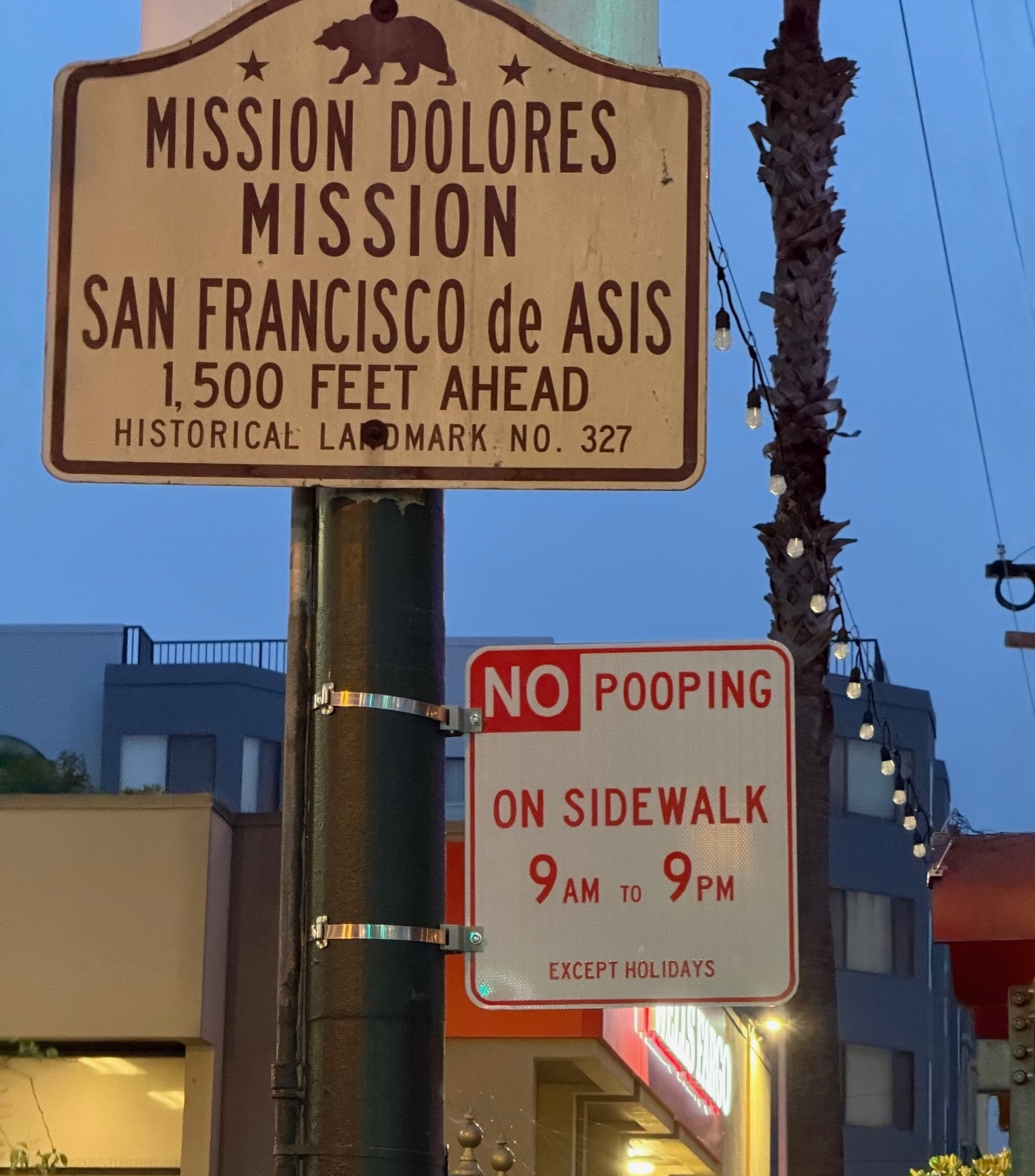 No Pooping sign in the Mission District